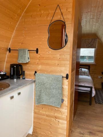 Apartamento Arch Pod & Hot Tub Carndonagh Exterior foto