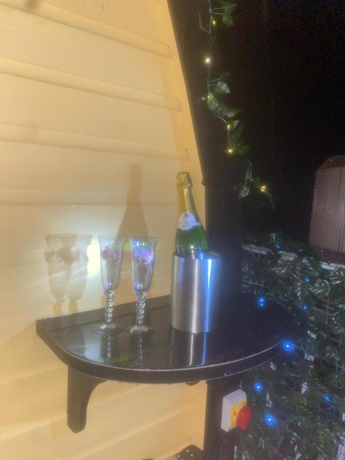Apartamento Arch Pod & Hot Tub Carndonagh Exterior foto